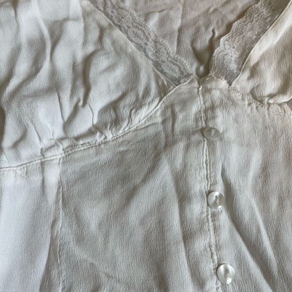 Lacey white crop top - Picture 3 of 4